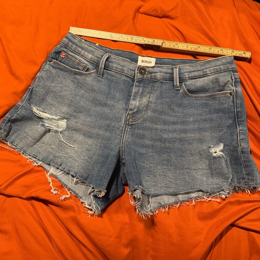 Hudson Jeans Women's Blue Denim cut off Shorts w29